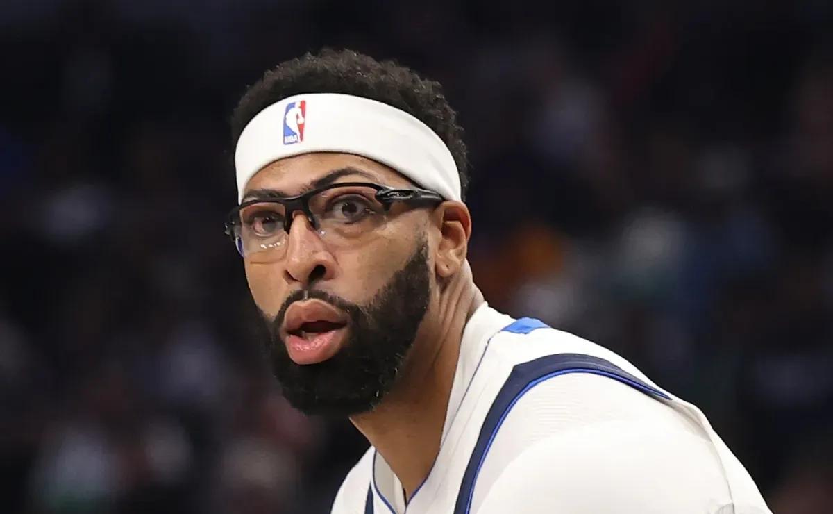 Mavericks’ Anthony Davis makes a major statement on the trade rumors involving him