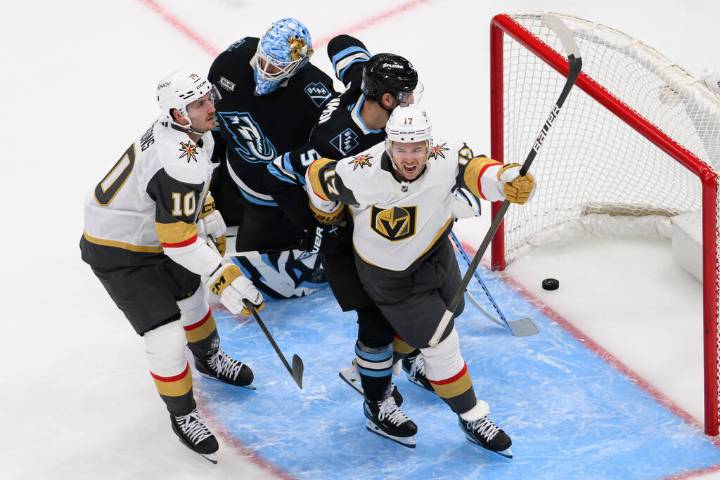 Golden Knights extend point streak to five straight games with win over Mammoth