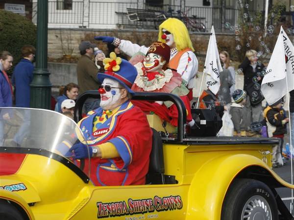 Tree lighting, parade highlight Merry & Bright in Bowling Green