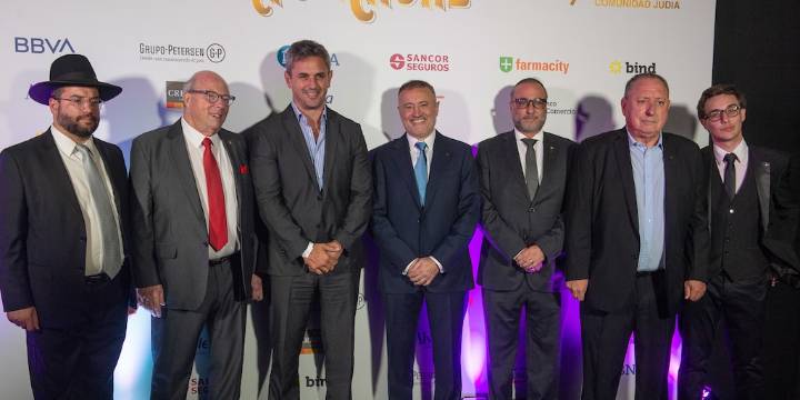 36 fotos: el gran evento anual de AMIA en el Palacio Libertad