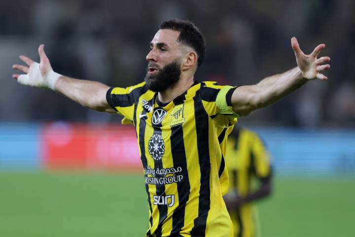 Karim Benzema guía al Al Ittihad a su primera victoria en la Liga Saudí