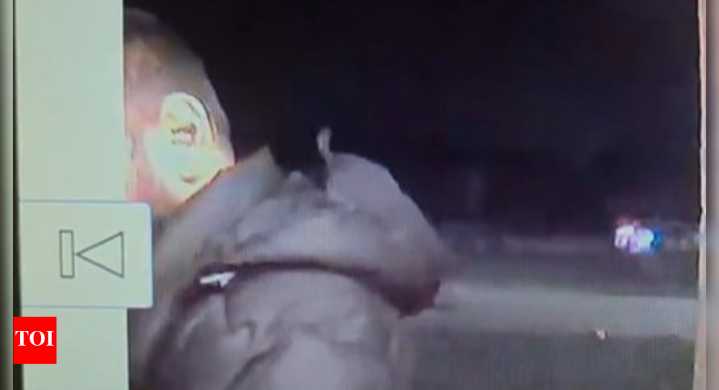 Amazon delivery driver barges into British MP's house; cops say 'we can't do anything'