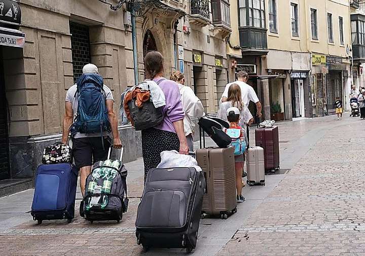 Siete de cada diez personas que se asientan en Euskadi son de origen extranjero