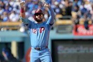 Phillies extend Kyle Schwarber qualifying offer before free agency