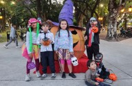 La Plaza Alvarado se disfrazó este Halloween, los más chicos salieron a pedir caramelos