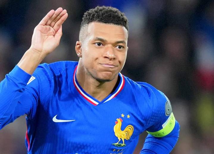 Exige PSG a Mbappé indemnización de 180 mdd