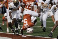 Deadspin | Arch Manning stokes No. 20 Texas to big lead, win against No. 9 Vanderbilt