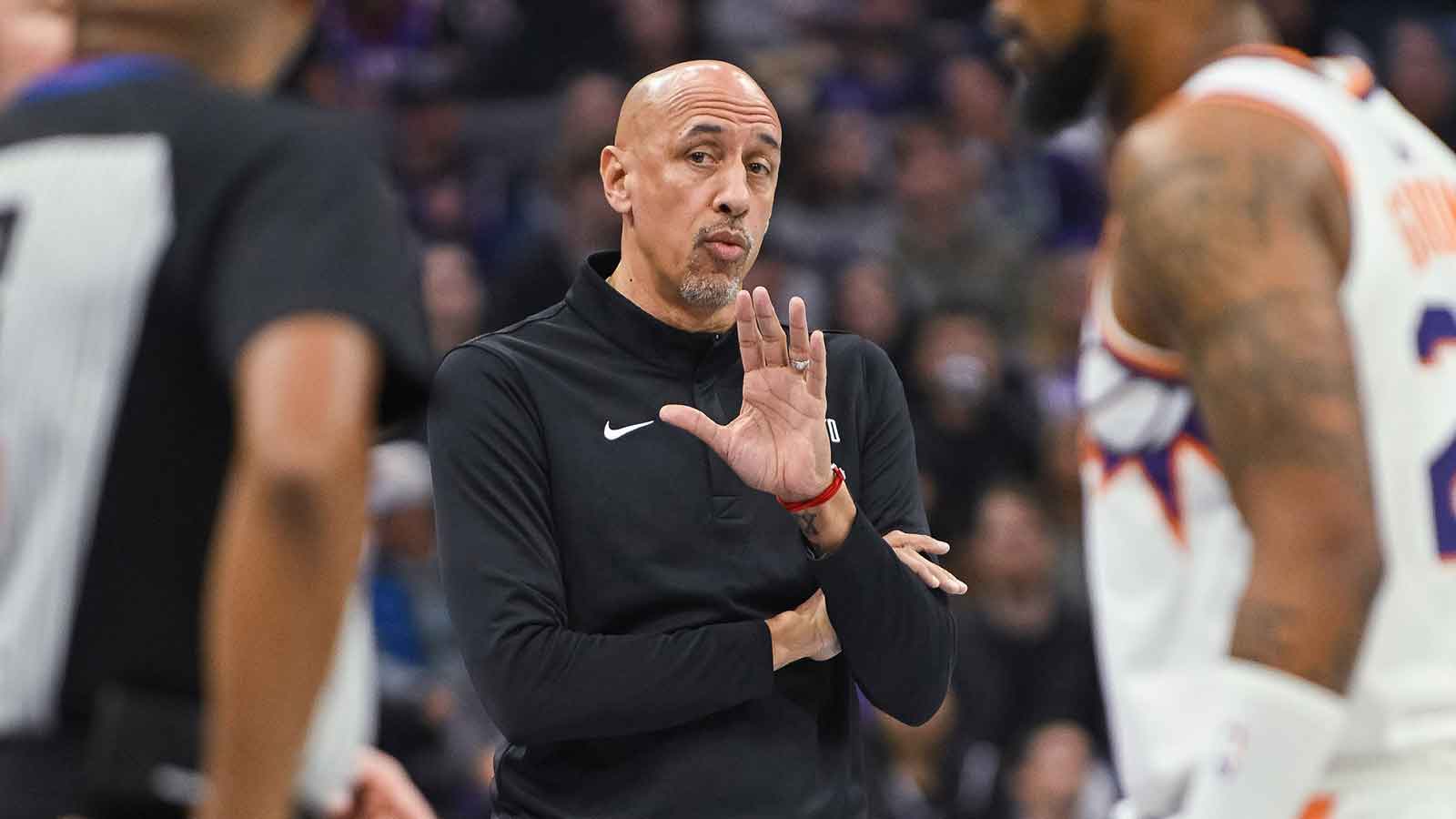 Kings were back to stinking it up vs. Suns, and Doug Christie called them out on it