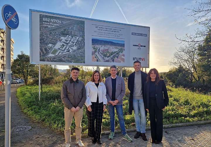 El alcalde L'Hospitalet busca en Irunvi el «modelo de éxito» para su sociedad municipal de vivienda