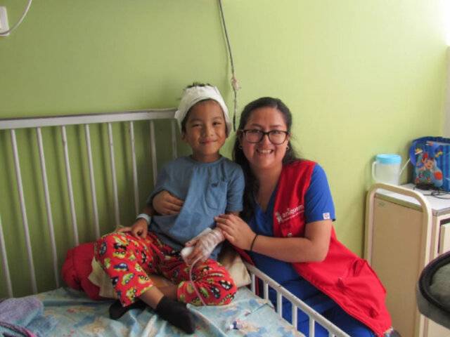 Realizan cirugías reconstructivas gratis a sobrevivientes de quemaduras en Hospital Regional de Lambayeque