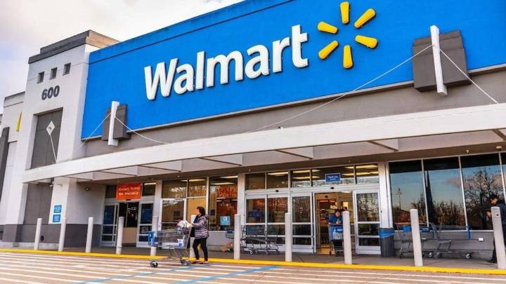 Las acciones de Walmart cayeron tras la renuncia de su poderoso CEO