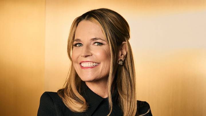 WATCH Savannah Guthrie unveils towering Christmas tree in multi
