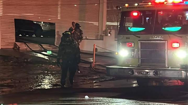 Incendian lote de autos en Culiacán; daños superan el millón de pesos