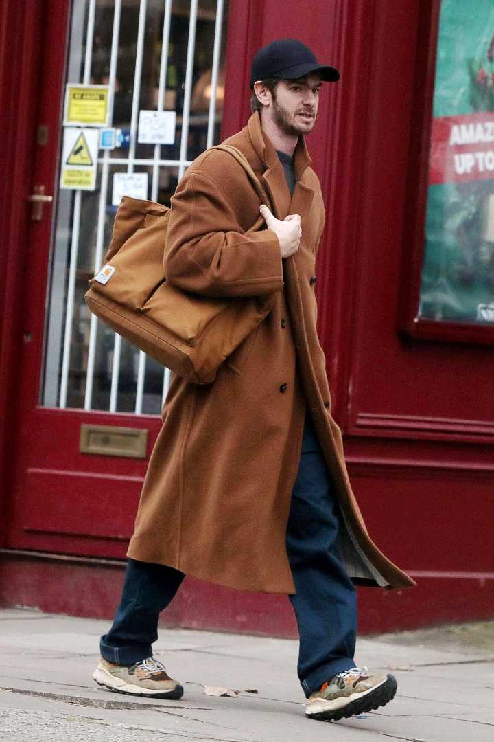 Unpacking the British Celebrity Boyfriend Phenomenon: Harry Styles and More