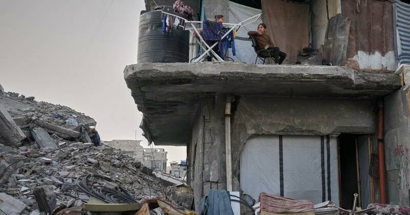 Israeli air strikes kill 25 in Gaza Strip, medics say