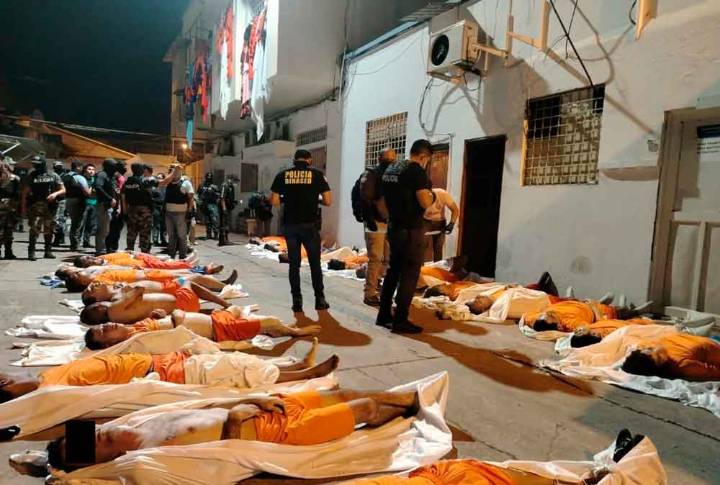 Ecuador: al menos 30 muertos por actos violentos en una prisión en el suroeste del país
