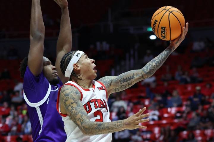 Deadspin | Terrence Brown, Utah try to build off close wins vs. Holy Cross