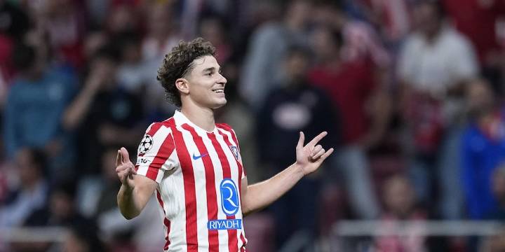 La impactante cifra de Julián Álvarez en el Atlético de Madrid: superó los goles que anotó en el City con 1000 minutos menos de juego