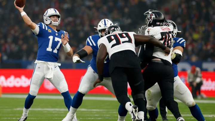 What did Daniel Jones do in Week 10? Colts QB's stats today vs. Falcons