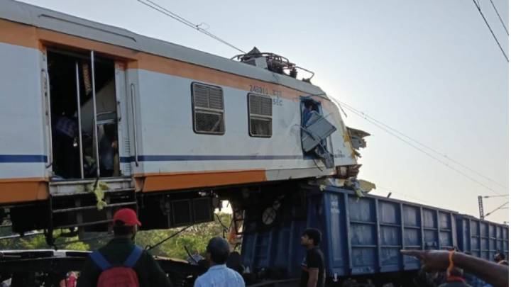 Passenger and goods train collides in Chattisgarh, two injured