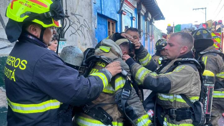 ¡Bogotá amaneció en llamas! Fuerte incendio en el centro obligó una evacuación