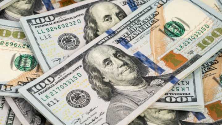 Bloomberg: La era del dominio del dólar se acerca a su fin