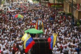 Estudiantes ratifican su compromiso con la paz y la soberanía