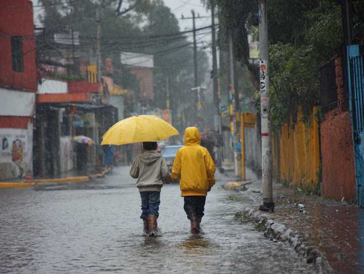 Frente frío 12 provocará lluvias y bajas temperaturas en gran parte del país este lunes