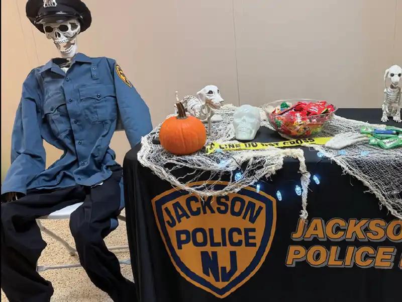 Mayor Jen Kuhn Hosts Annual Jackson Safe Trick
