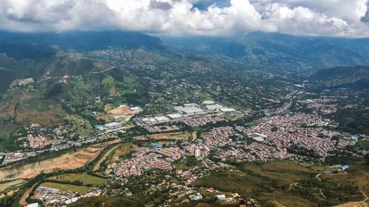 Tragedia por lluvias en Copacabana: Murió niña de seis años en un deslizamiento