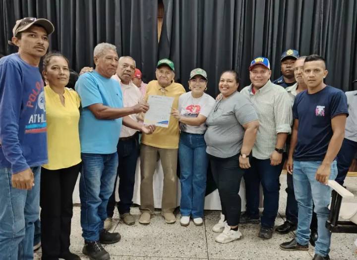 93 consejos campesinos del municipio Falcón recibieron sus certificaciones