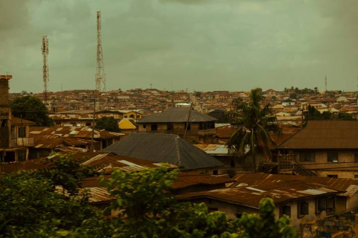 25 girls have been abducted from a secondary school in Nigeria, police say