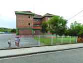 Perfil falso, regalos y dinero: así actuaba el profesor investigado por contactar con menores