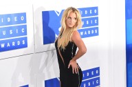 Pop icon deletes Instagram after reports of ‘concerning behavior’