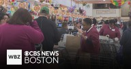 Shoppers make last minute purchases before Thanksgiving