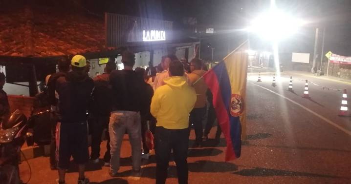 Video: Protestas en Mesa de Los santos enfrentan a comunidad y autoridades