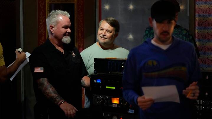 How Gary Sinise is helping the nonprofit CreatiVets build 'a place to go when the PTSD hits'