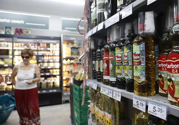 La inflación baja una décima, al 3%, con la caída de la energía y pese al repunte de los alimentos