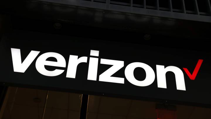 Verizon to cut 15,000 jobs in downsizing effort