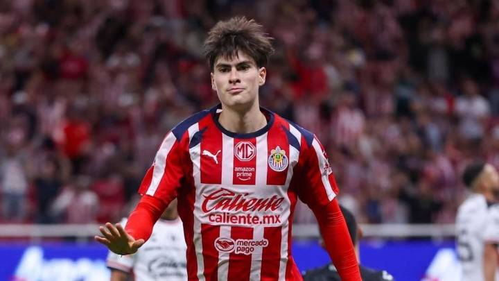 Chivas: ‘Hormiga’ González va por título de goleo; sería el octavo mexicano que lo gana en el siglo
