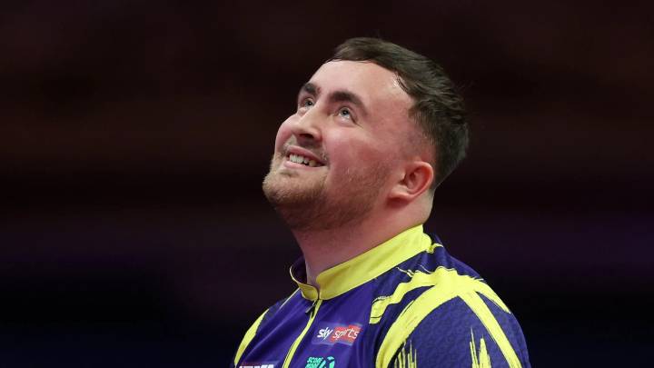 'Only way to beat him' - Phil Taylor names 'school bully' Luke Littler's one weakness as he gives tips to darts rivals