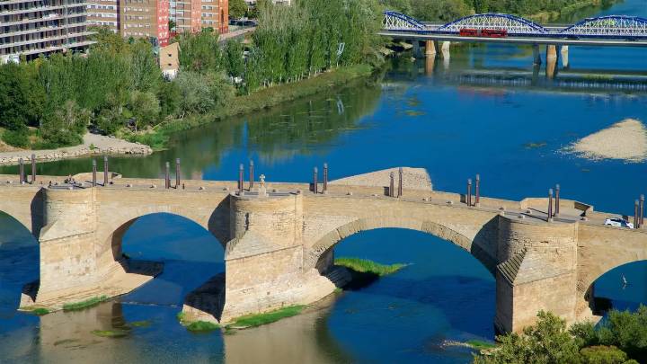 El Puente de Piedra se ‘lava la cara’: así va a cambiar el puente más famoso de Zaragoza