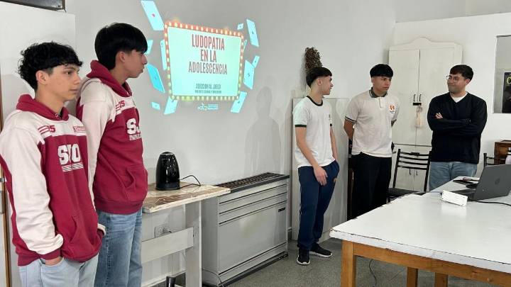 Se concretó un importante taller para abordar la ludopatía en adolescentes