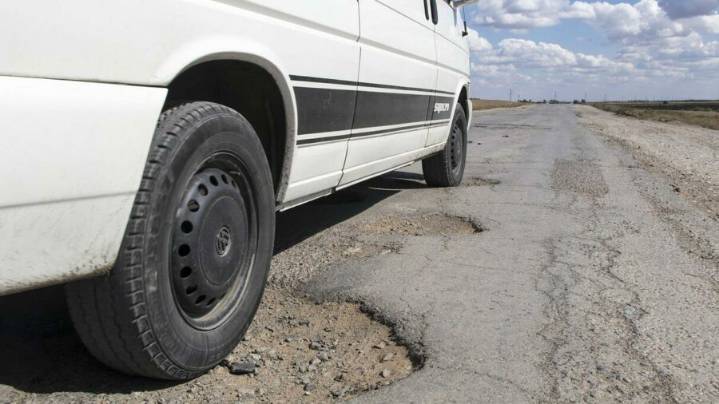 Winnipeg Man Buys Fancy New Car to Drive on World's Shittiest Roads