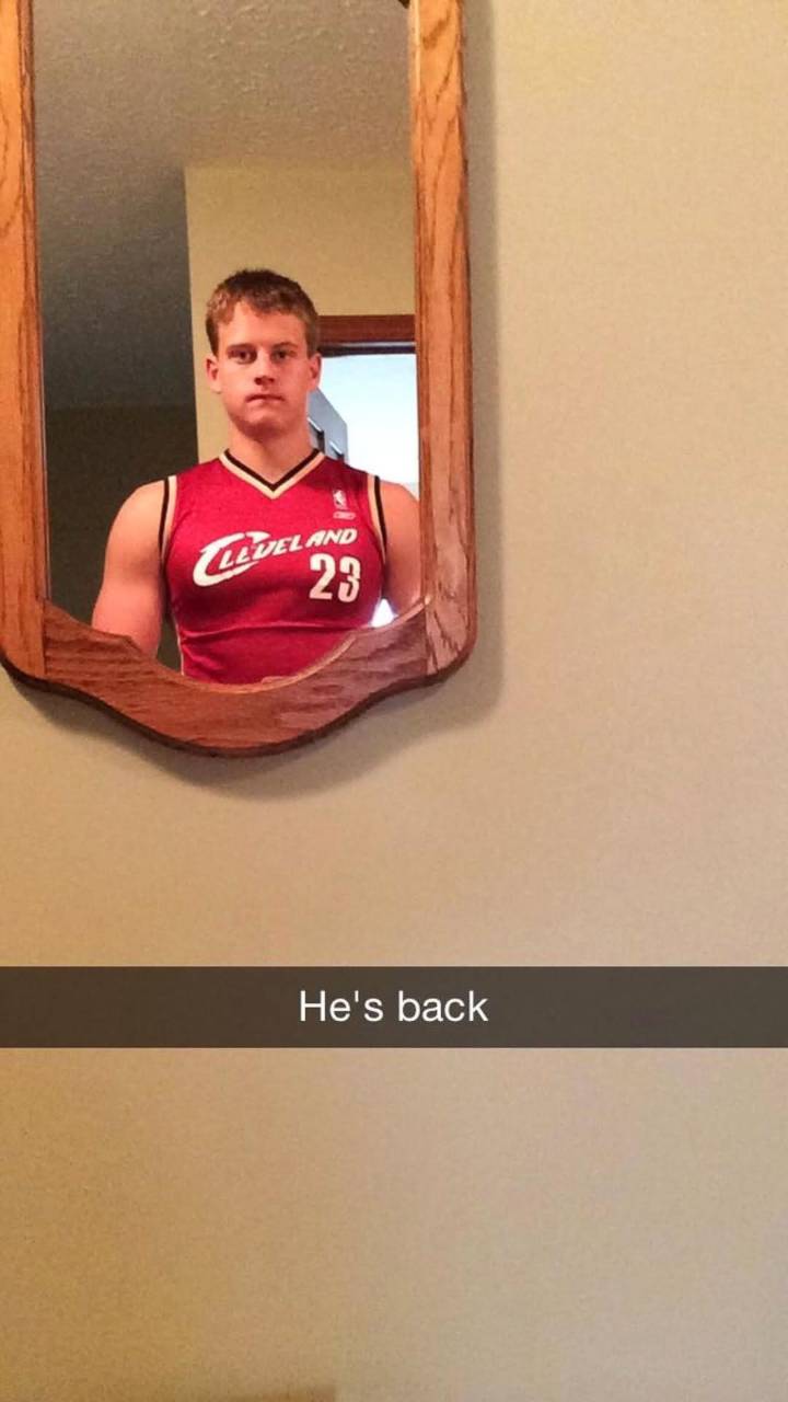 Joe Burrow Announces Return by Bringing Back Iconic LeBron James Selfie