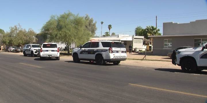Teen boy shot in south Phoenix neighborhood