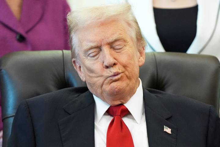 La aprobación sobre el desempeño de Trump continúa retrocediendo, revela encuesta