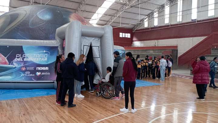 Habitantes de Trancoso disfrutan del Planetario del Bienestar