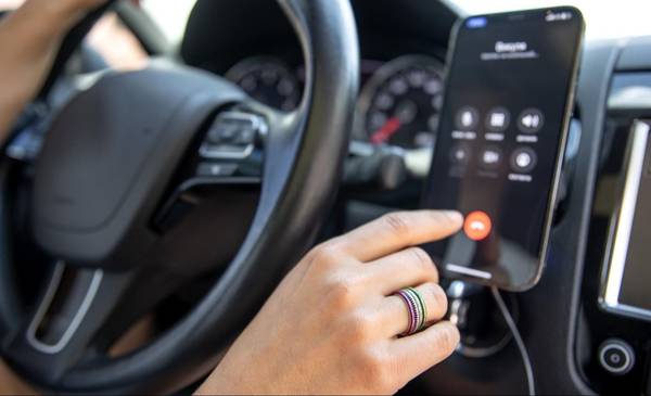 3 formas para conectar la radio vieja de tu auto al celular