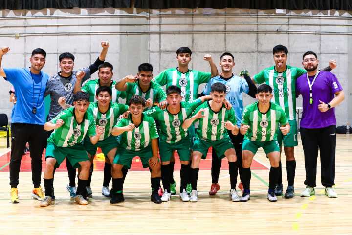Santo Tomás Chillán alcanza el podio en torneo de futsal LDES 2025.